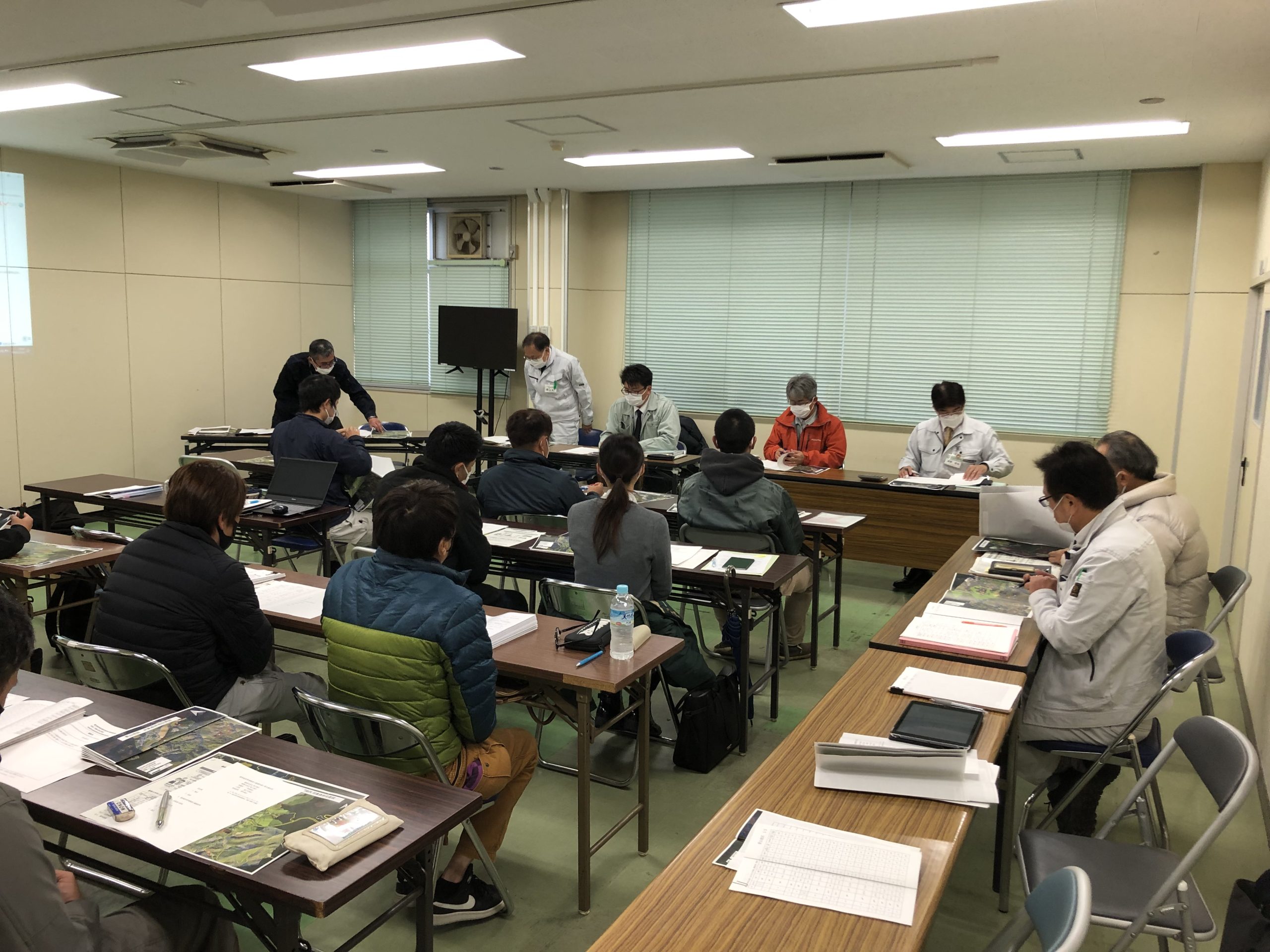 令和4年度　検討会